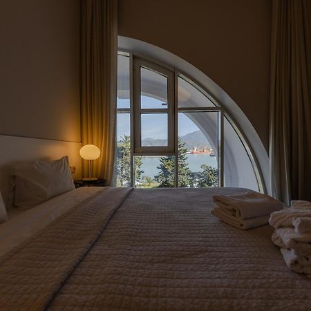Le Port Boutique Apart Hotel Batumi Exteriör bild