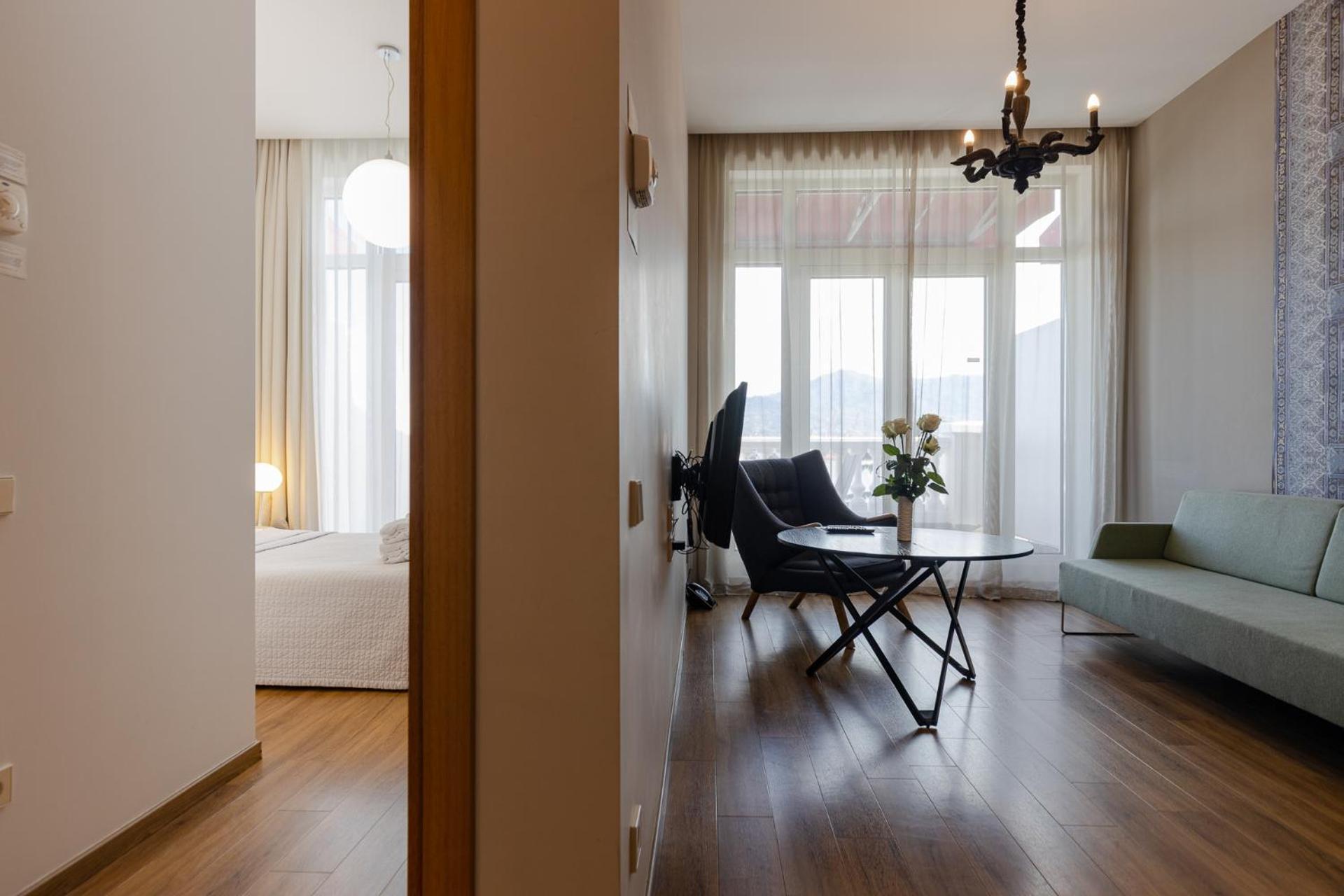 Le Port Boutique Apart Hotel Batumi Exteriör bild