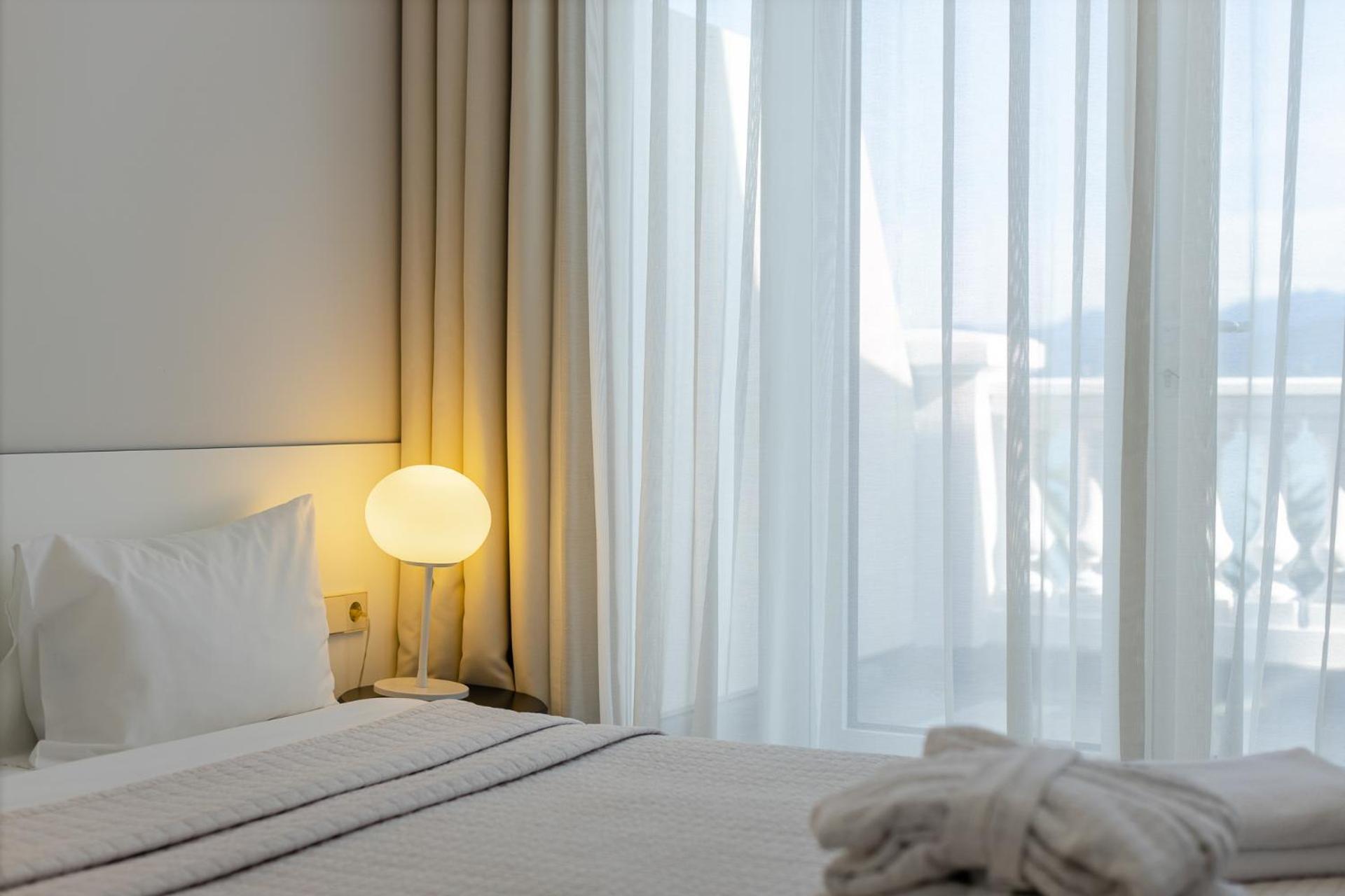 Le Port Boutique Apart Hotel Batumi Exteriör bild