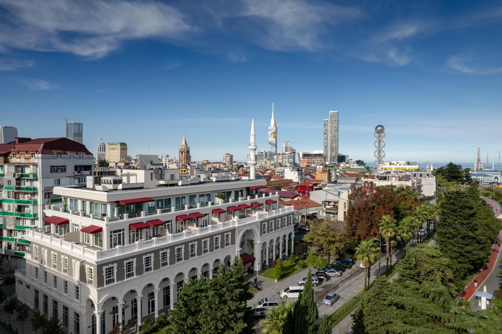 Le Port Boutique Apart Hotel Batumi Exteriör bild