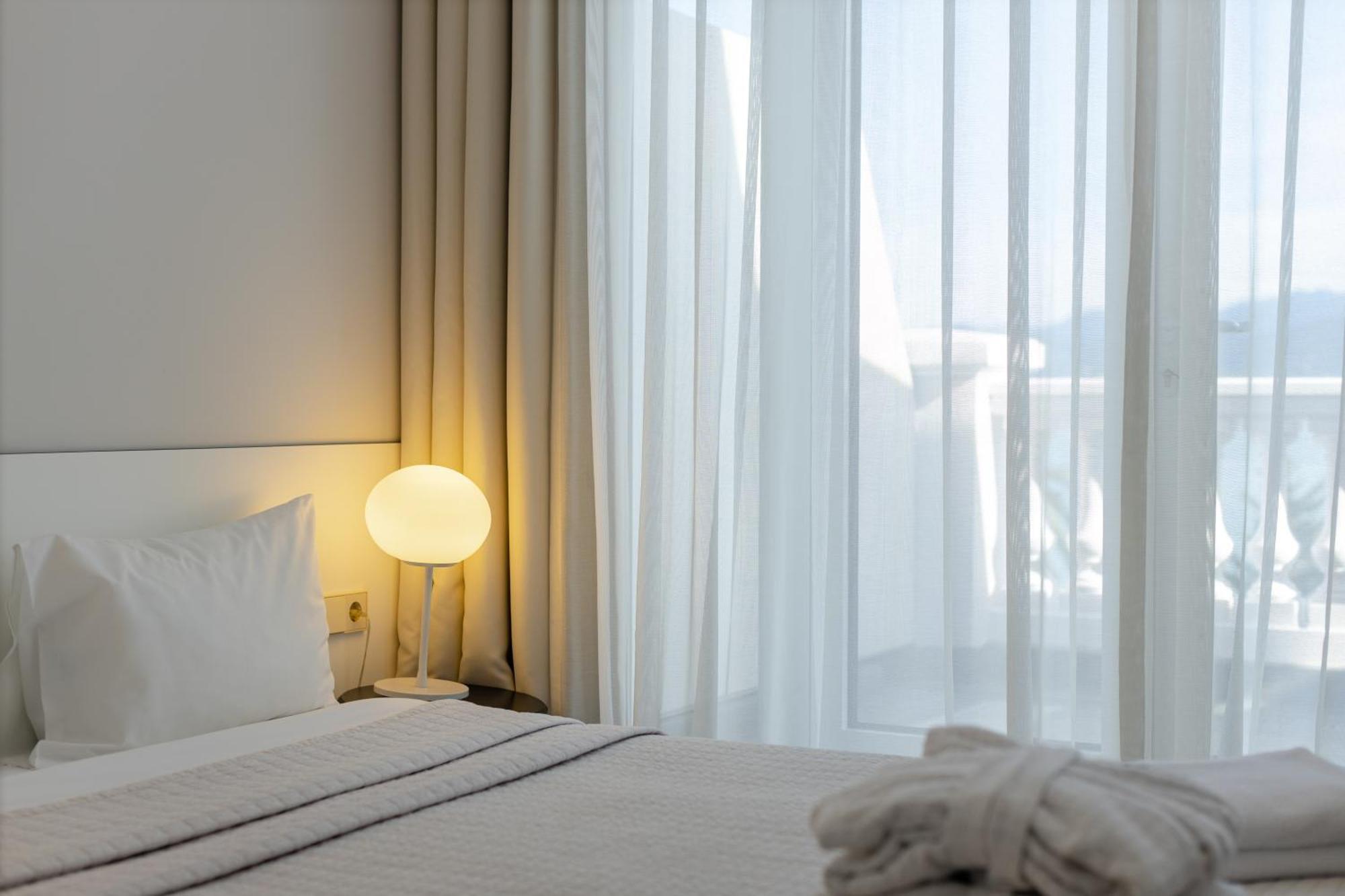Le Port Boutique Apart Hotel Batumi Exteriör bild